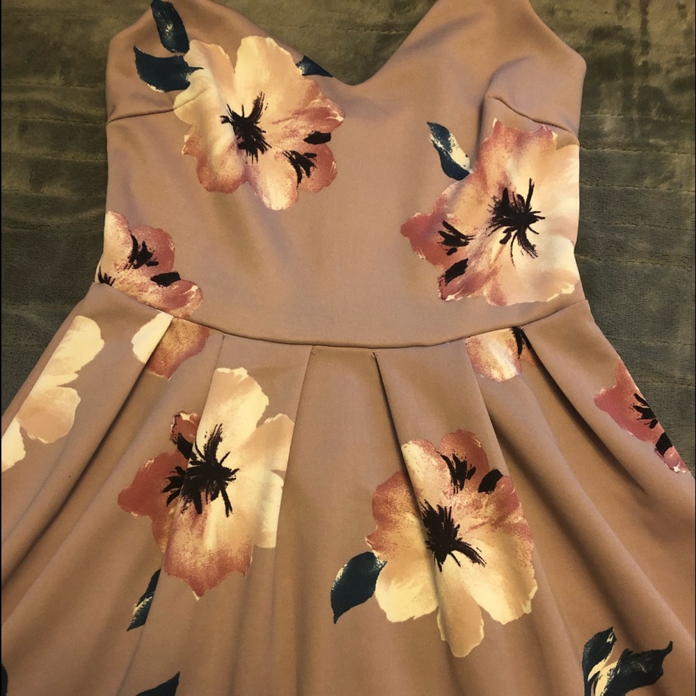 Hawaiian-ish dress